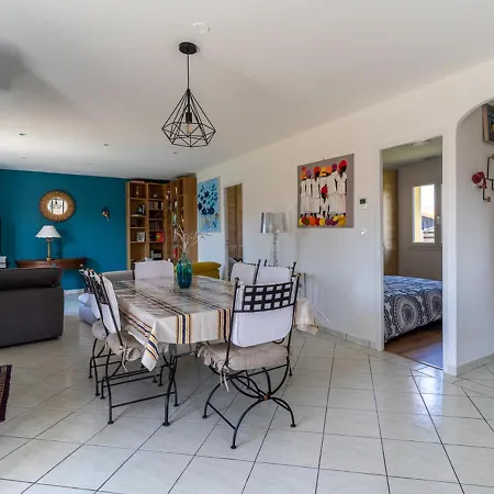 Holiday home Maison A Avec Jardin Et Piscine Privee Pour 6 Personnes - Fr-1-50-95 *