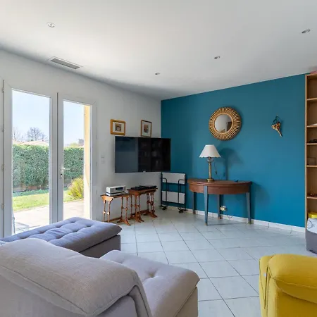 Maison A Avec Jardin Et Piscine Privee Pour 6 Personnes - Fr-1-50-95